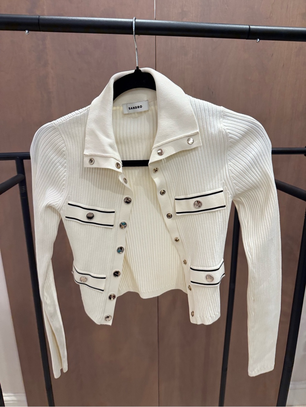 Sandro Cream Rib-Knit Cropped Button Jacket with Black Trim - Picture 2 of 4